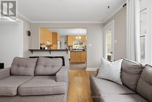 225 East Street, Greater Napanee (Greater Napanee), ON - Indoor Photo Showing Living Room