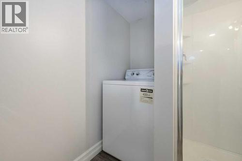 5238 52 Street, Lacombe, AB - Indoor