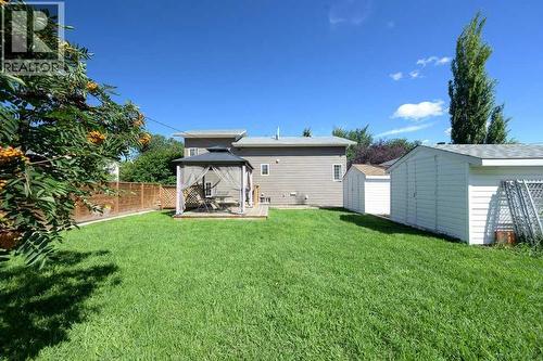 5238 52 Street, Lacombe, AB - Outdoor