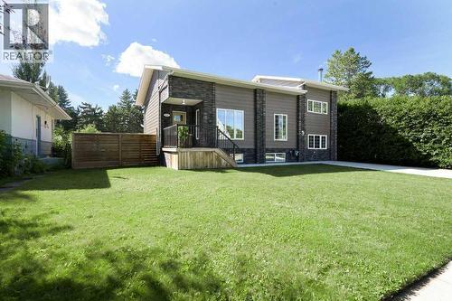 5238 52 Street, Lacombe, AB - Outdoor