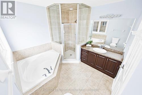 64 - 280 Paradelle Drive, Richmond Hill, ON - Indoor Photo Showing Bathroom