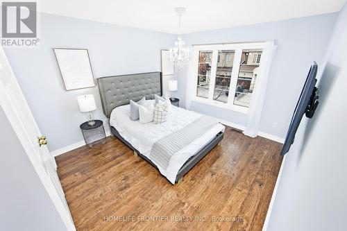 64 - 280 Paradelle Drive, Richmond Hill, ON - Indoor Photo Showing Bedroom