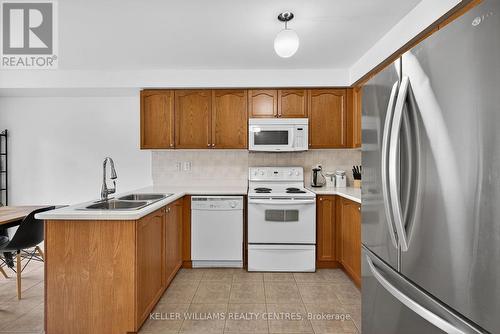 70 Burgess Crescent, Newmarket, ON - Indoor Photo Showing Kitchen With Double Sink