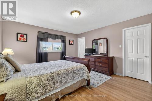 70 Burgess Crescent, Newmarket, ON - Indoor Photo Showing Bedroom