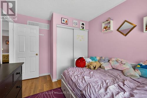 70 Burgess Crescent, Newmarket, ON - Indoor Photo Showing Bedroom
