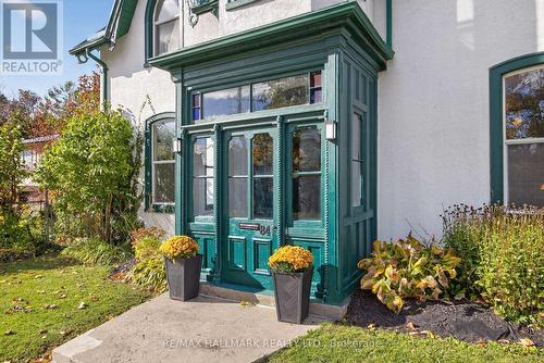 84 Wellington Street E, Barrie, ON - Outdoor