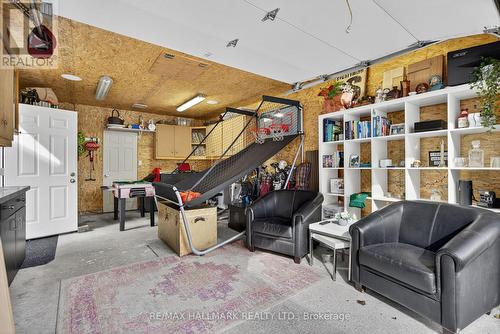 84 Wellington Street E, Barrie, ON - Indoor