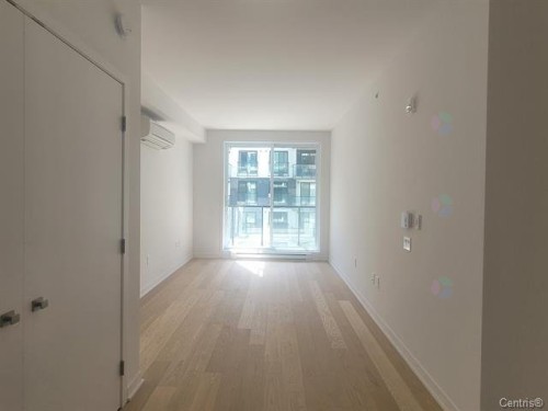 Salon - 505-1485 Rue Des Bassins, Montréal (Le Sud-Ouest), QC - Indoor Photo Showing Other Room