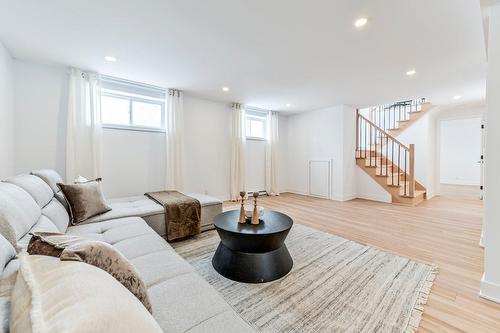 Family room - 2010 Rue La Corne, Saint-Bruno-De-Montarville, QC - Indoor