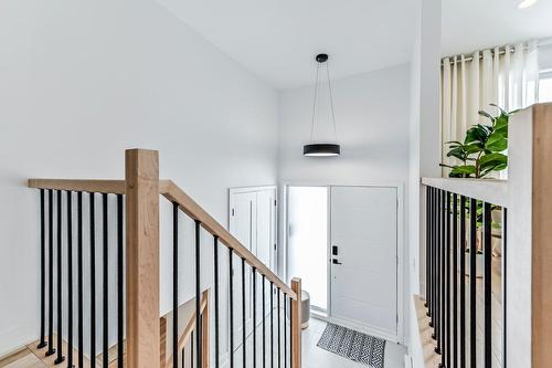 Hall - 2010 Rue La Corne, Saint-Bruno-De-Montarville, QC - Indoor Photo Showing Other Room