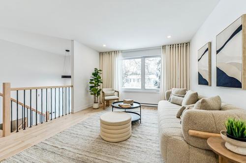 Living room - 2010 Rue La Corne, Saint-Bruno-De-Montarville, QC - Indoor