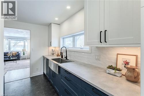 79 Wood Street, Brantford, ON - Indoor Photo Showing Kitchen With Upgraded Kitchen