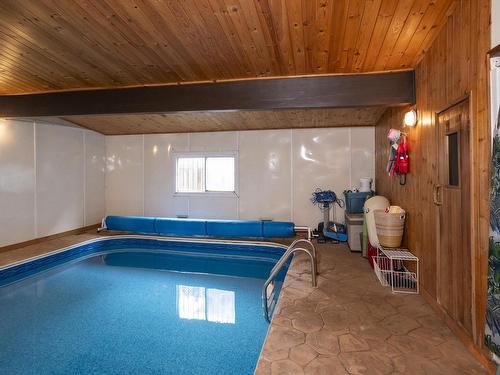 124 Summit Avenue, Thunder Bay, ON - Indoor Photo Showing Other Room With In Ground Pool