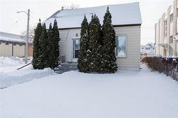 378 Talbot AVE  Winnipeg, MB R2L 0R1