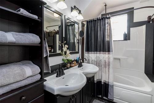 378 Talbot Ave, Winnipeg, MB 