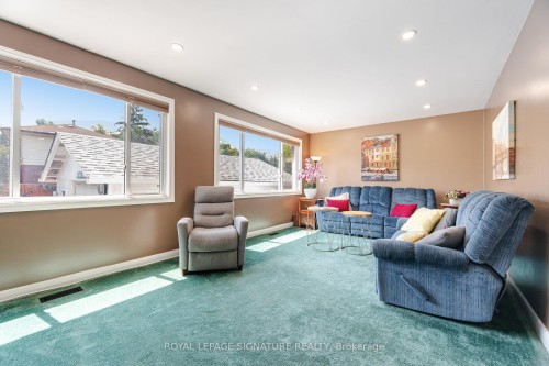 24 Lesbury Avenue, Brampton, ON - Indoor Photo Showing Other Room