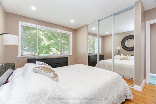 24 Lesbury Avenue, Brampton, ON - Indoor Photo Showing Bedroom