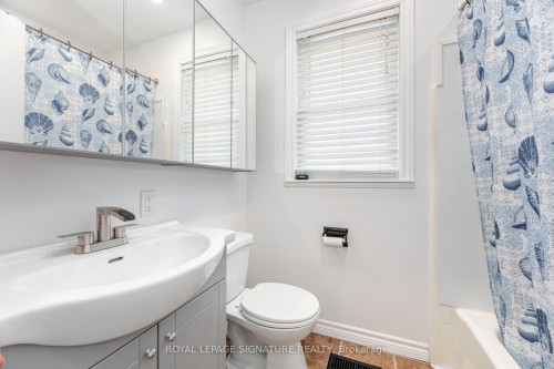 24 Lesbury Avenue, Brampton, ON - Indoor Photo Showing Bathroom