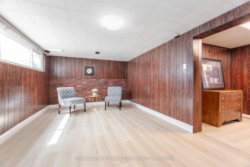 24 Lesbury Avenue, Brampton, ON - Indoor Photo Showing Other Room