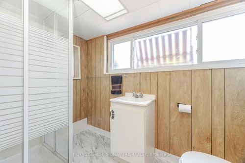 24 Lesbury Avenue, Brampton, ON - Indoor Photo Showing Bathroom