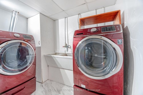 24 Lesbury Avenue, Brampton, ON - Indoor Photo Showing Laundry Room