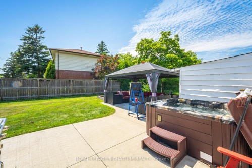24 Lesbury Avenue, Brampton, ON - Outdoor