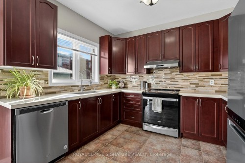 23 Openbay Gardens, Brampton, ON - Indoor Photo Showing Kitchen