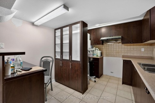 23 Openbay Gardens, Brampton, ON - Indoor Photo Showing Kitchen With Double Sink