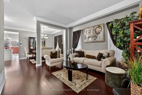 23 Openbay Gardens, Brampton, ON - Indoor Photo Showing Living Room