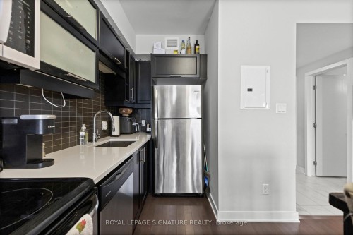 1307-40 Nepean Street, Ottawa Centre, ON - Indoor Photo Showing Kitchen With Stainless Steel Kitchen