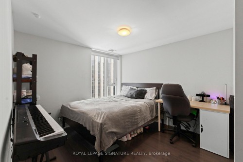 1307-40 Nepean Street, Ottawa Centre, ON - Indoor Photo Showing Bedroom