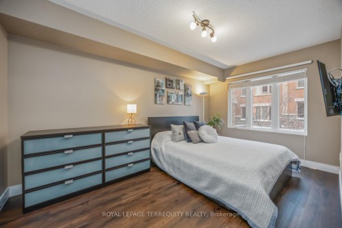 130-25 Turntable Crescent, Toronto, ON - Indoor Photo Showing Bedroom