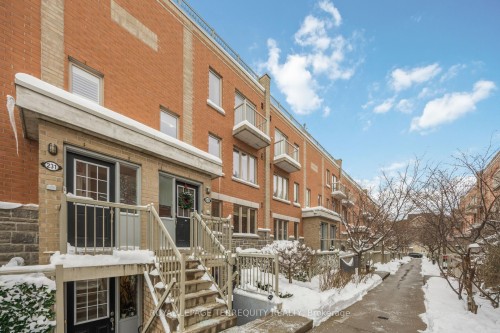 130-25 Turntable Crescent, Toronto, ON - Outdoor