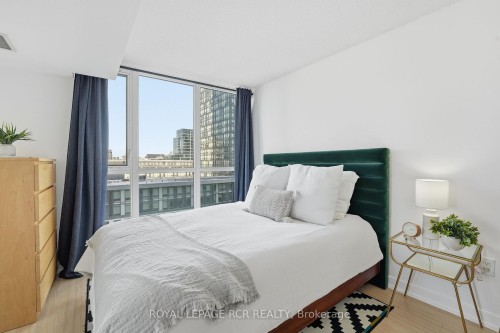 1107-85 Queens Wharf Road, Toronto, ON - Indoor Photo Showing Bedroom