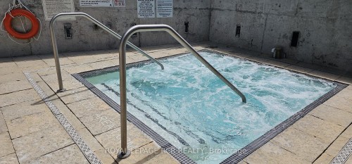 1107-85 Queens Wharf Road, Toronto, ON - Outdoor