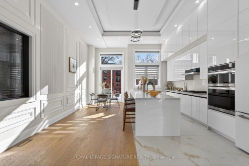 245 Ferris Road, Toronto, ON - Indoor Photo Showing Kitchen With Upgraded Kitchen