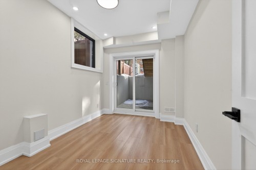 245 Ferris Road, Toronto, ON - Indoor Photo Showing Other Room