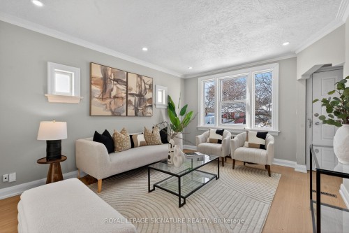 3 Wanstead Avenue, Toronto, ON - Indoor Photo Showing Living Room