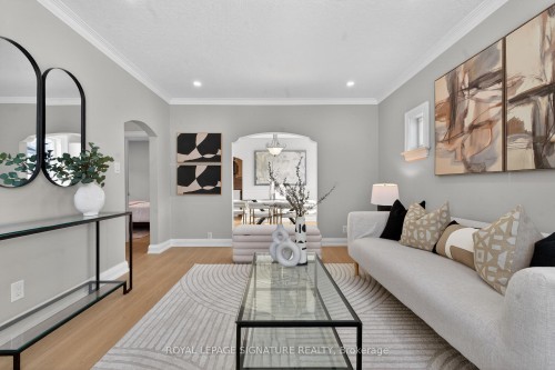 3 Wanstead Avenue, Toronto, ON - Indoor Photo Showing Living Room