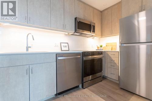 605 - 223 Princess Street, Kingston (East Of Sir John A. Blvd), ON - Indoor Photo Showing Kitchen