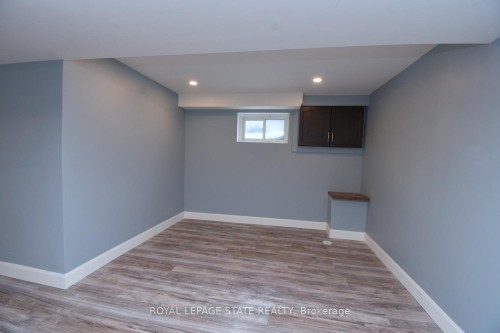 302 East 27Th Street, Hamilton, ON - Indoor Photo Showing Other Room