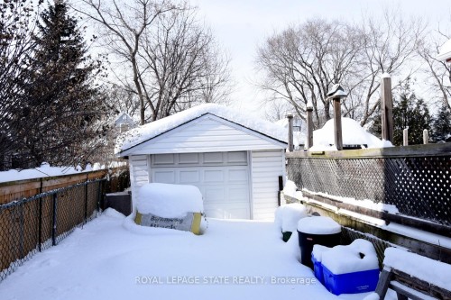 302 East 27Th Street, Hamilton, ON - Outdoor