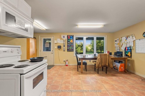 46 Stapleton Road, Prince Edward County, ON 