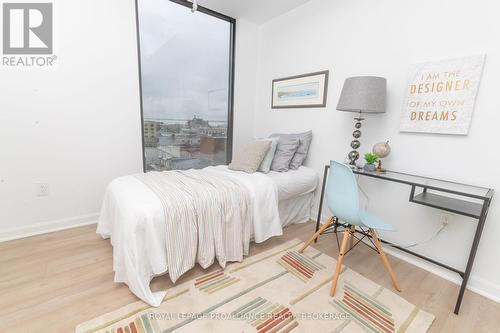 615 - 223 Princess Street, Kingston (East Of Sir John A. Blvd), ON - Indoor Photo Showing Bedroom