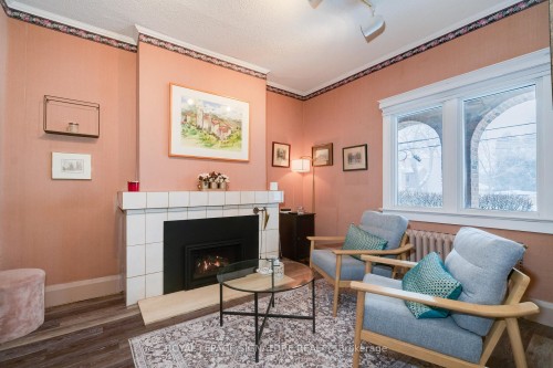 1089 Mt Pleasant Road, Toronto, ON 