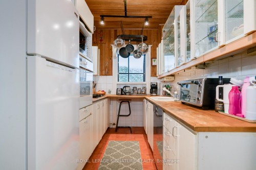 1089 Mt Pleasant Road, Toronto, ON 