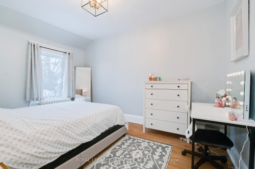 1089 Mt Pleasant Road, Toronto, ON 