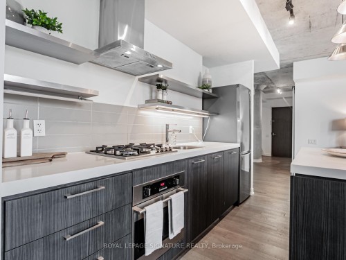 418-560 King Street W, Toronto, ON - Indoor Photo Showing Kitchen With Upgraded Kitchen