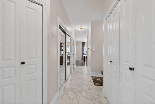 Passageway - 402-2293 Rue Racine, Longueuil (Saint-Hubert), QC - Indoor Photo Showing Other Room