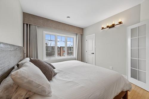 Primary bedroom - 402-2293 Rue Racine, Longueuil (Saint-Hubert), QC - Indoor Photo Showing Bedroom